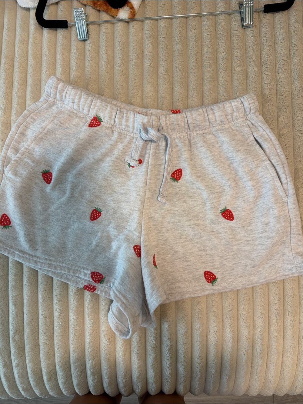 Kohl's Gray Strawberry-Print Women's Shorts